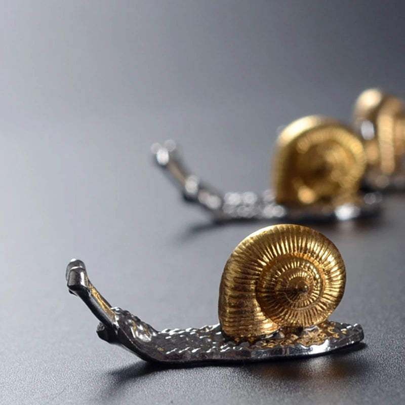 Handcrafted Alloy Snail Deco